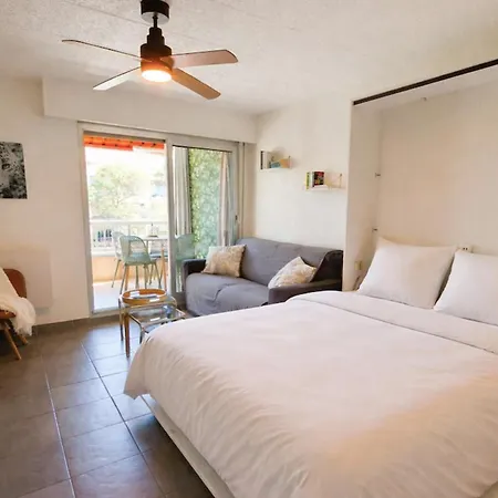 Lejlighed With Loggia 300m From The